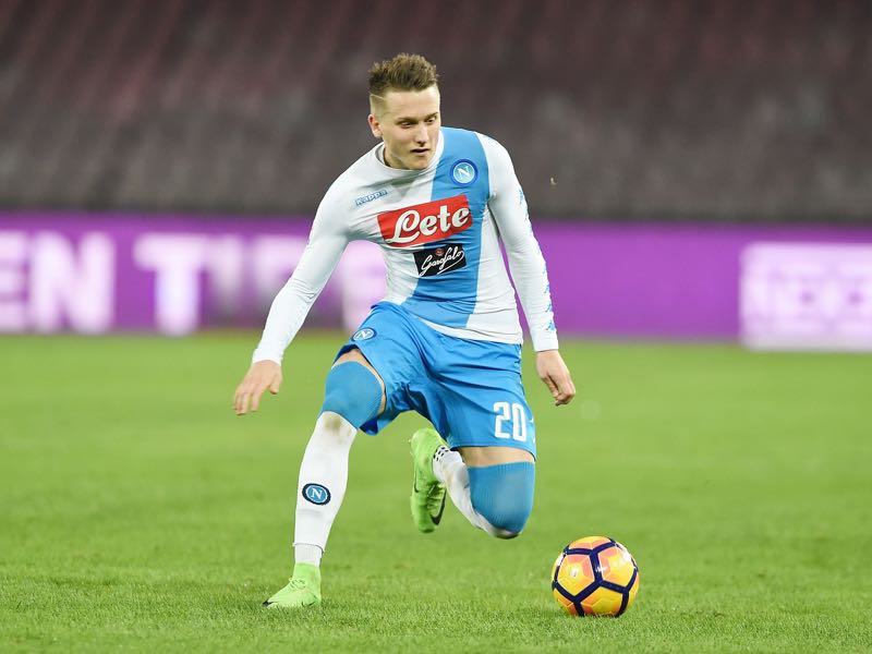 Zielinski of SSC Napoli in action during the Serie A match between SSC Napoli and Genoa CFC at Stadio San Paolo on February 10, 2017 in Naples, Italy. (Photo by Francesco Pecoraro/Getty Images)