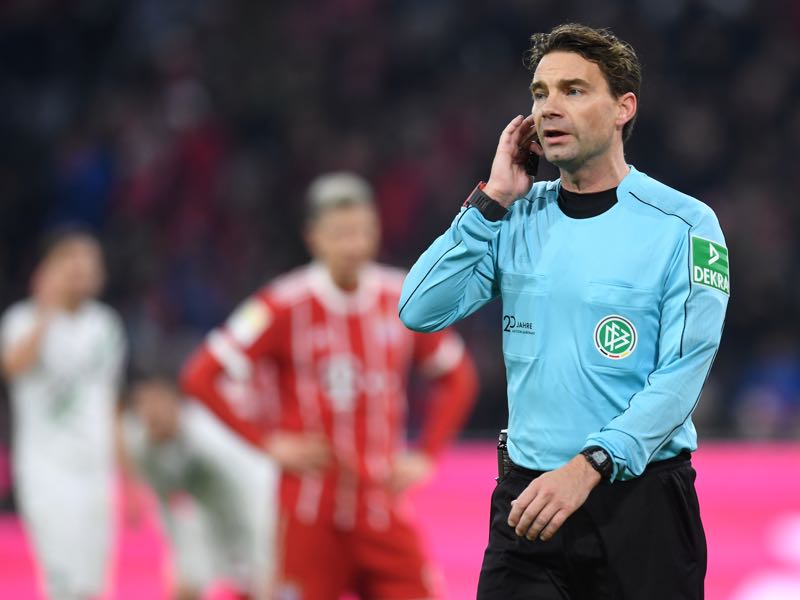 Bayern v Hannover - Referee Guido Winkmann's decisions was the centre of many discussions following the game at the Allianz Arena. (CHRISTOF STACHE/AFP/Getty Images)