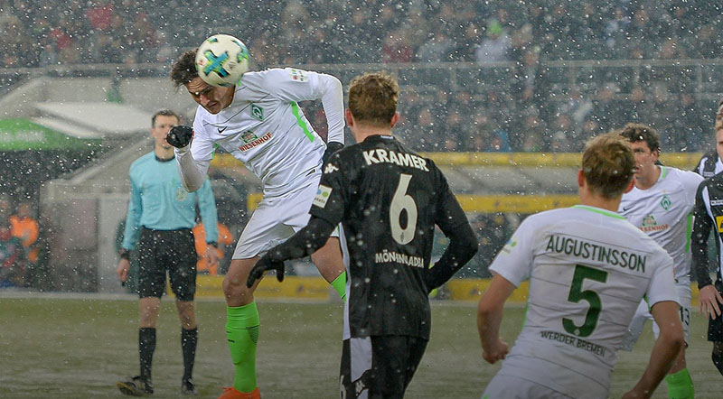 Gladbach vs Werder Bremen - Thomas Delaney scores with a header in the game Gladbach vs Bremen at Borussia-Park on 2 Mar 2018. (Photo: Werder Bremen / Twitter)