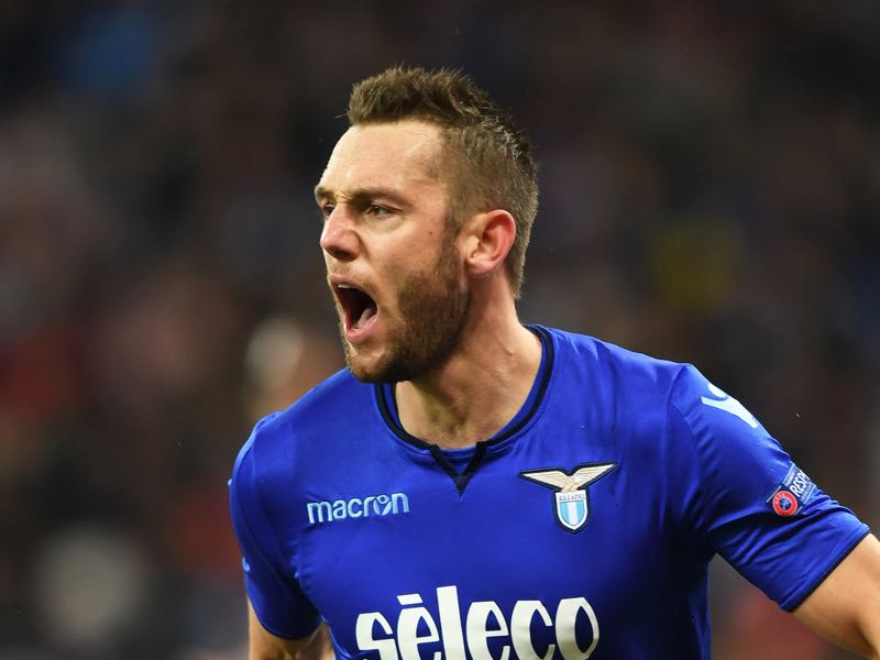 Stefan de Vrij will be a free agent at the end of the season. (SERGEI SUPINSKY/AFP/Getty Images)