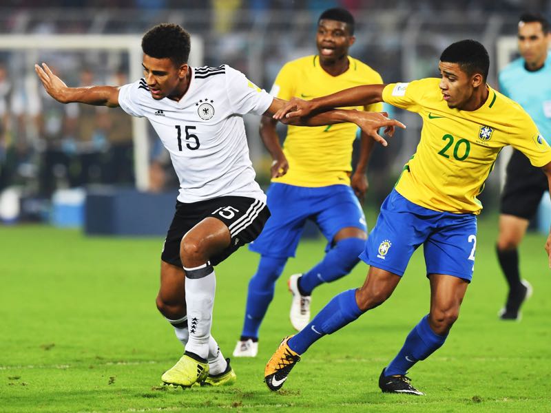 Josha Vagnoman (l.) was part of the Germany U-17 side that was eliminated by Brazil in last fall's U-17 World Cup (DIBYANGSHU SARKAR/AFP/Getty Images)