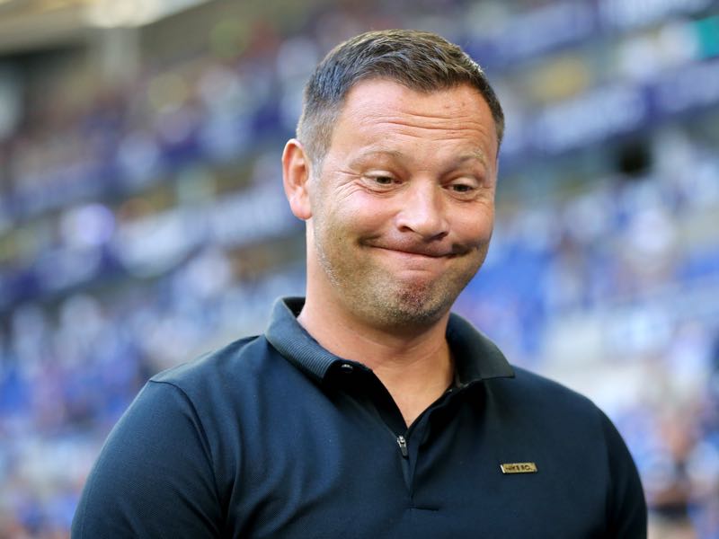 Head coach Pal Dardai of Berlin looks on prior to the Bundesliga match between FC Schalke 04 and Hertha BSC at Veltins-Arena on September 2, 2018 in Gelsenkirchen, Germany. (Photo by Christof Koepsel/Bongarts/Getty Images)