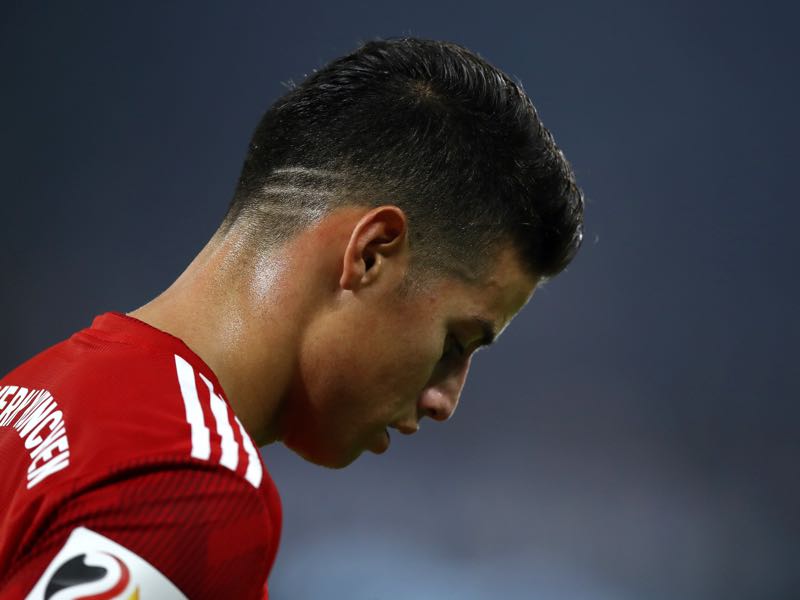 Schalke v Bayern München James Rodriguez of Bayern Munich looks on during the Bundesliga match between FC Schalke 04 and FC Bayern Muenchen at Veltins-Arena on September 22, 2018 in Gelsenkirchen, Germany. (Photo by Maja Hitij/Bongarts/Getty Images)