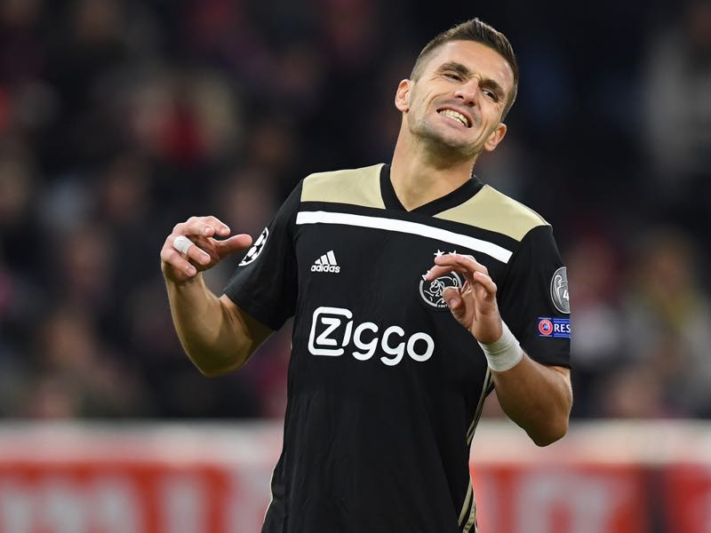 Bayern v Ajax - Serbian forward Dusan Tadic reacts during the UEFA Champions League Group E football match between Bayern Munich and Ajax Amsterdam in Munich, southern Germany, on October 2, 2018. (Photo by Christof STACHE / AFP)