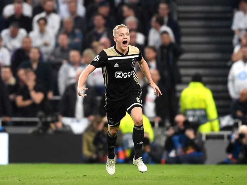 Tottenham v Ajax - Donny van de Beek of Ajax celebrates as he scores his team's first goal during the UEFA Champions League Semi Final first leg match between Tottenham Hotspur and Ajax at at the Tottenham Hotspur Stadium on April 30, 2019 in London, England. (Photo by Laurence Griffiths/Getty Images)