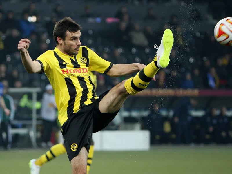 Milan Gajic of BSC Young Boys plays the ball during the UEFA Europa League Round of 32 match between BSC Young Boys and Everton FC at Stade de Suisse, Wankdorf on February 19, 2015 in Bern, Switzerland. (Photo by Philipp Schmidli/Getty Images)