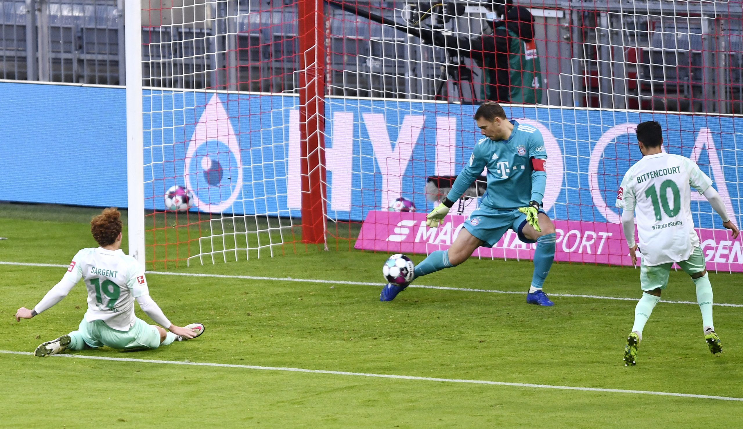 Manuel Neuer - Bayern Munich vs Werder Bremen